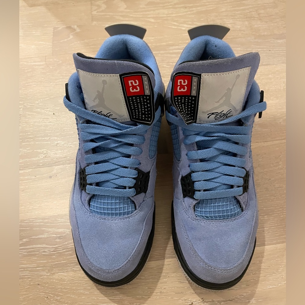 Jordan 4 Retro University Blue